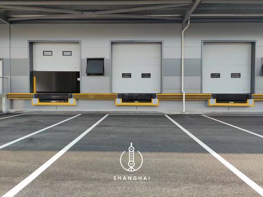 comprare Porte sezionali di tecnologia europea per uso industriale e commerciale online manufacture