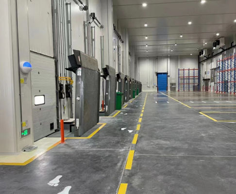 Livellatore di banchina verticale idraulico per piattaforme ferroviarie di stoccaggio a freddo