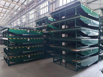 6800kg / 13600kg Livellatore idraulico di banchina Livellatore meccanico di banchina di carico