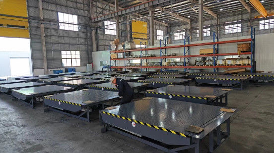 6800kg / 13600kg Livellatore idraulico di banchina Livellatore meccanico di banchina di carico