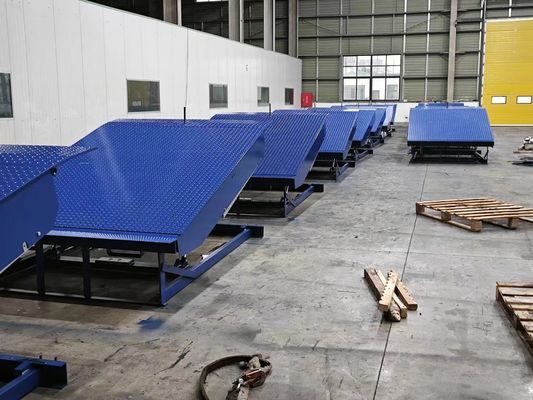 L'approvazione CE di 10 tonnellate/15 tonnellate/20 tonnellate 6′ X8′ di livellatore idraulico di banchina / hangar di carico