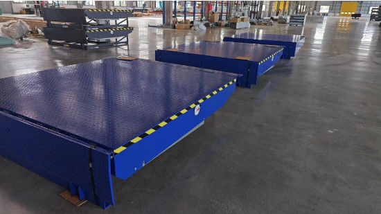 Rampa di sollevamento idraulica per magazzini resistenti