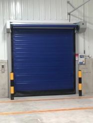 Porte isolanti ad alta velocità per congelatori e camere frigorifere affidabili e durevoli